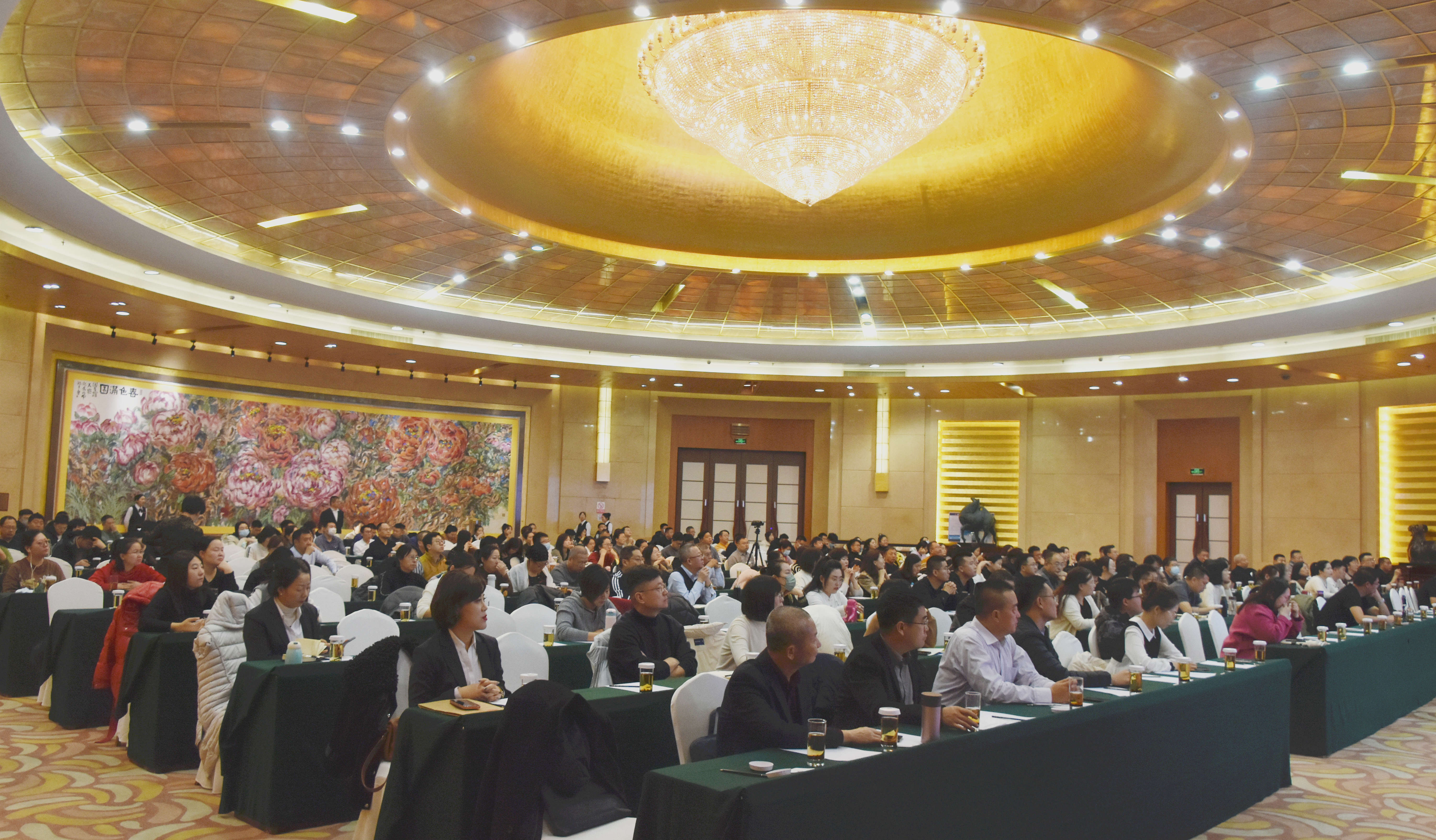 會(huì)場1_副本.jpg 會(huì)場1_副本.jpg